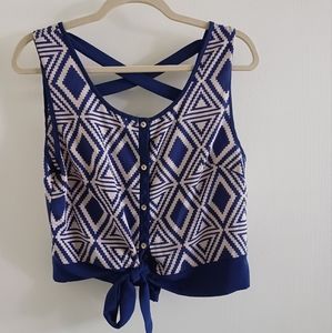 Light weight button up top